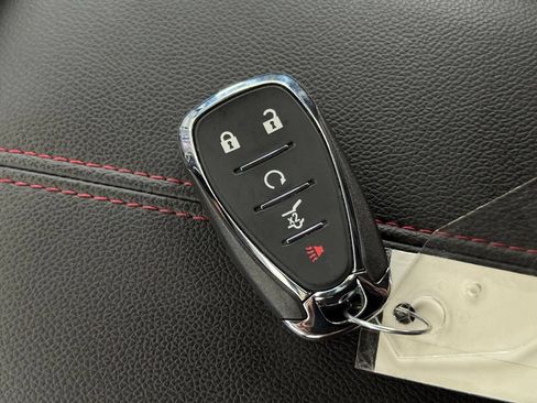 Used 2024 Chevrolet Equinox RS FWD image 36