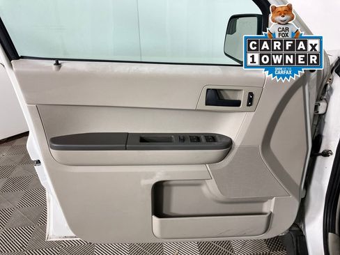 Used 2011 Ford Escape XLS w/ 101A Rapid Spec Order Code image 23