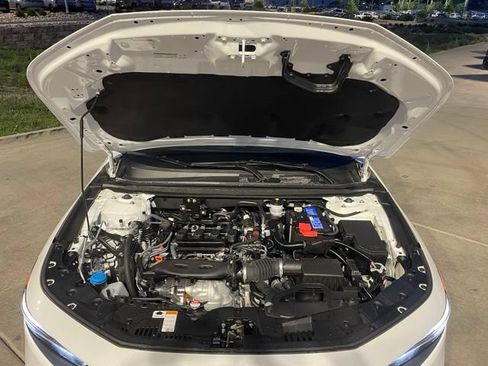 Used 2025 Honda Accord SE image 35