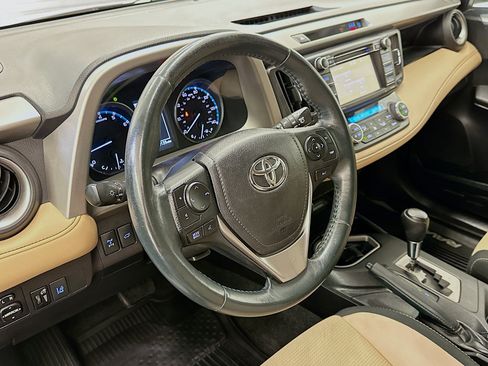 Used 2017 Toyota RAV4 XLE w/ All Weather Liner Package AWD/4WD image 18