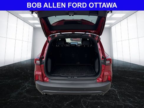 Used 2025 Ford Escape ST-Line w/ Equipment Group 301A FWD image 5
