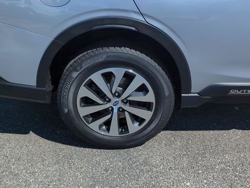 Used 2020 Subaru Outback Premium w/ Popular Package #1 AWD/4WD image 7