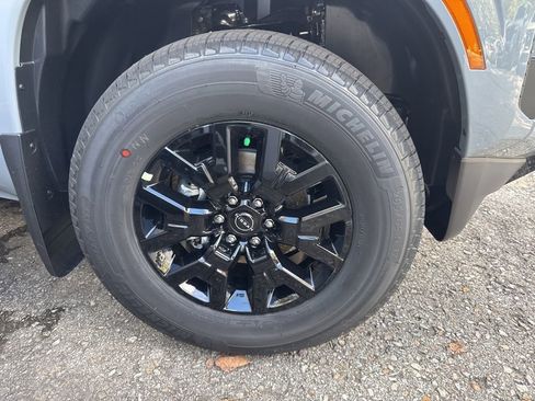 New 2026 Nissan Frontier SV w/ Tow Package AWD/4WD image 12