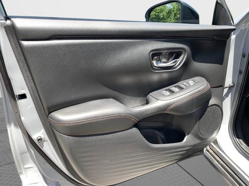 Certified 2025 Honda HR-V Sport image 11
