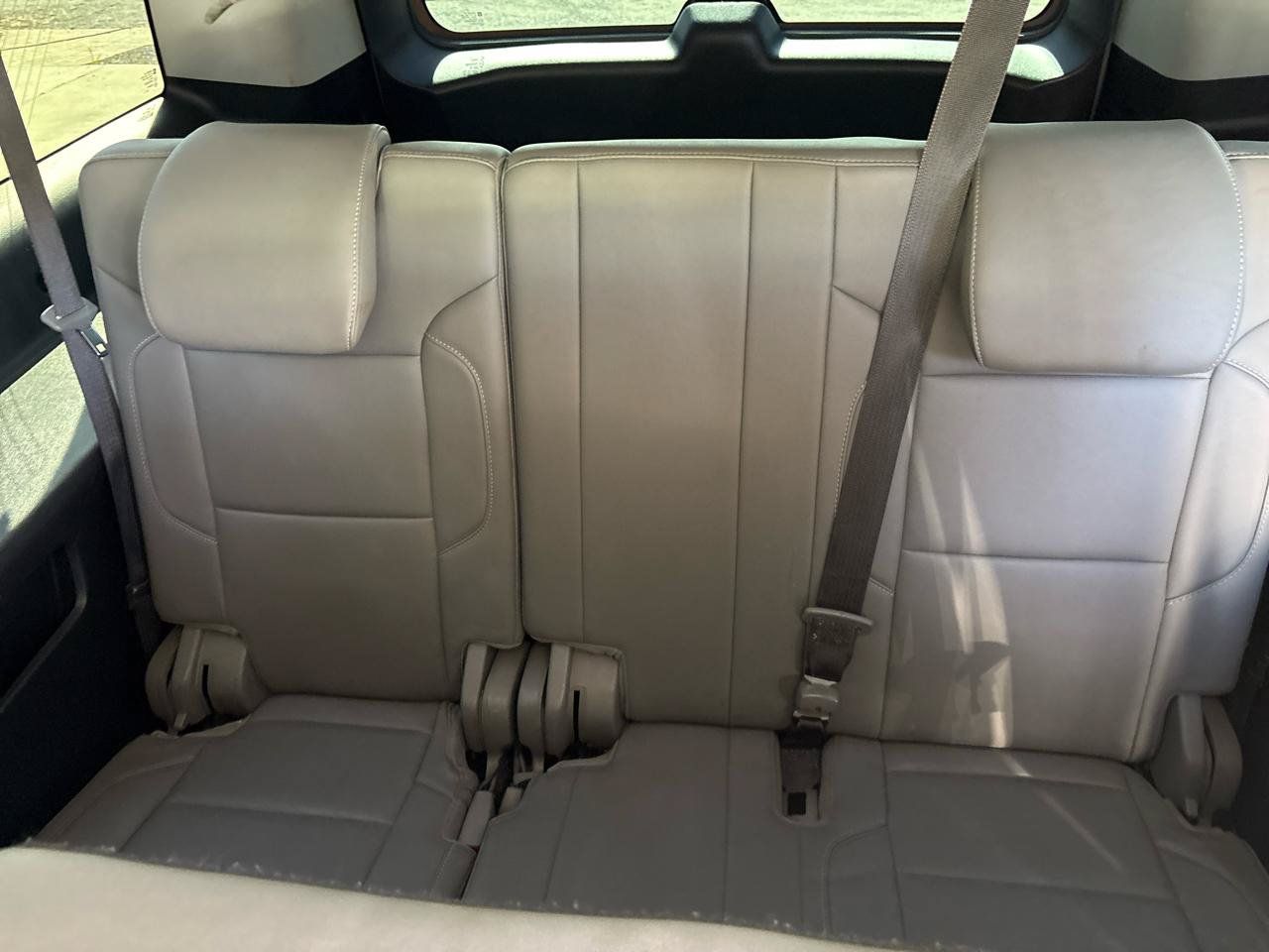 Used 2019 Chevrolet Suburban LT RWD image 17