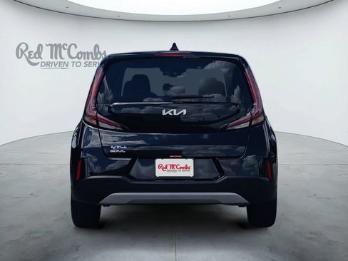 Used 2025 Kia Soul LX FWD image 4