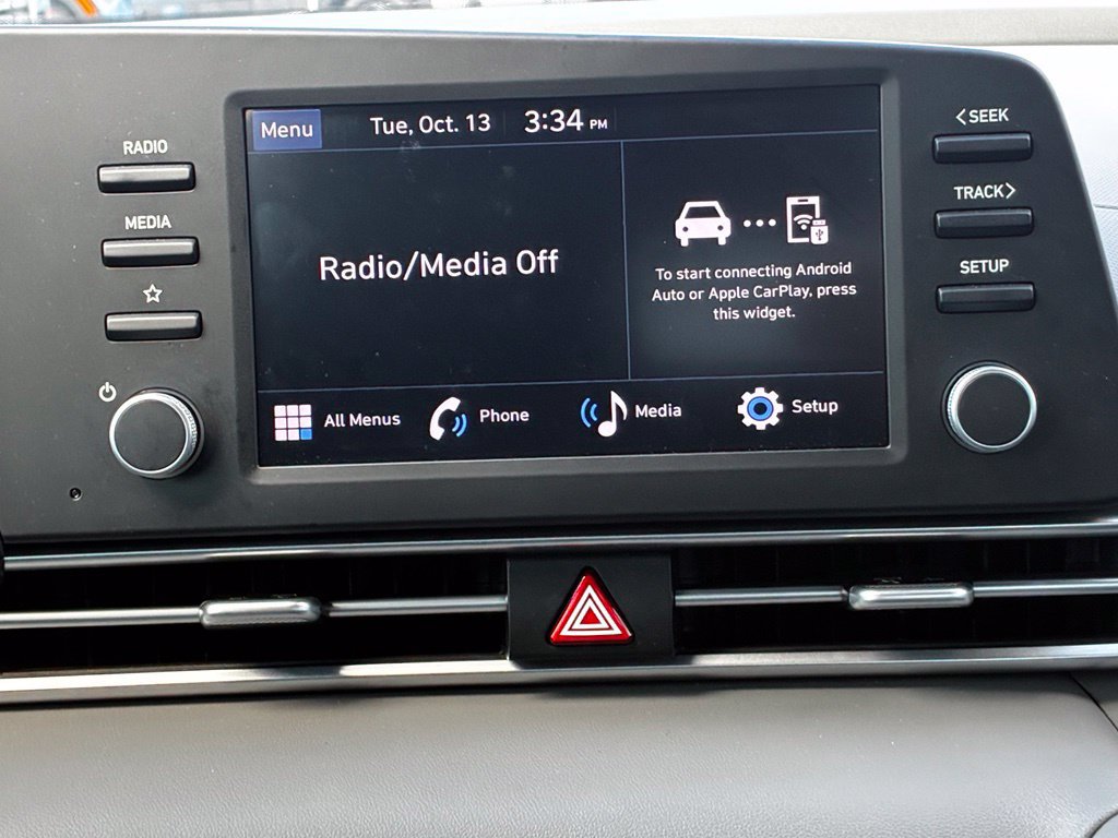 Used 2026 Hyundai Elantra SE FWD image 14