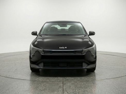 Used 2025 Kia K4 FWD image 2