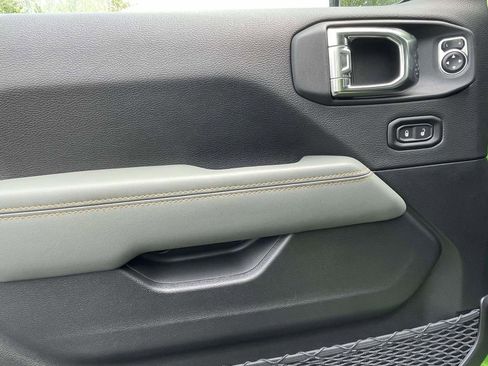 New 2025 Jeep Gladiator Mojave image 27