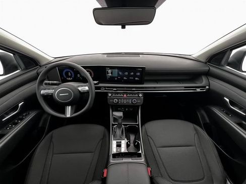 New 2026 Hyundai Tucson SE image 13