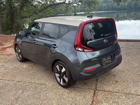 Used 2020 Kia Soul EX FWD image 9