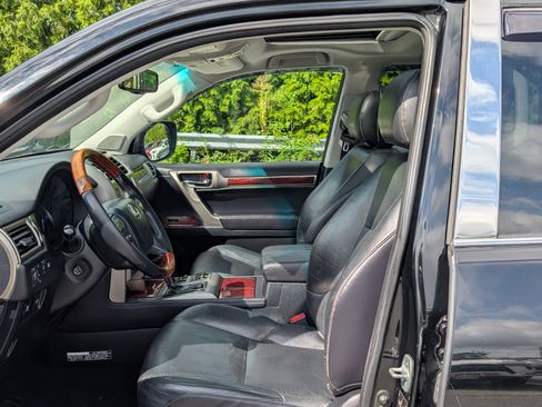 Used 2011 Lexus GX 460 Premium AWD/4WD image 18