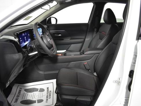 New 2026 Nissan Kicks SR w/ Cold Weather Package AWD/4WD image 11