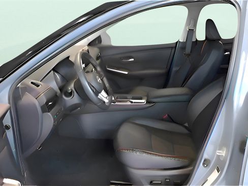 Used 2025 Nissan Sentra SR w/ SR Premium Package image 15