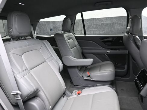 Used 2020 Lincoln Aviator Reserve AWD/4WD image 18