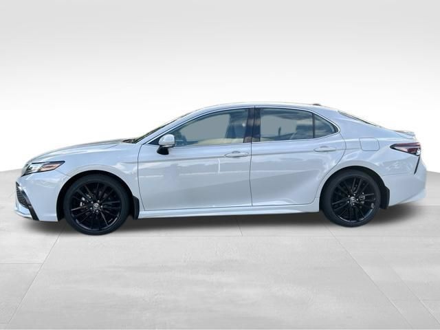 Used 2023 Toyota Camry XSE w/ Navigation Package FWD image 2