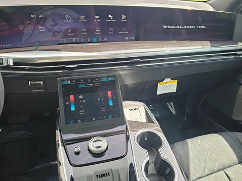 New 2026 Cadillac Escalade IQL Luxury AWD/4WD image 31
