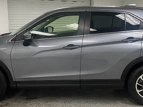 Used 2020 Mitsubishi Eclipse Cross ES image 8