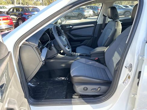 New 2026 Volkswagen Jetta SE image 18