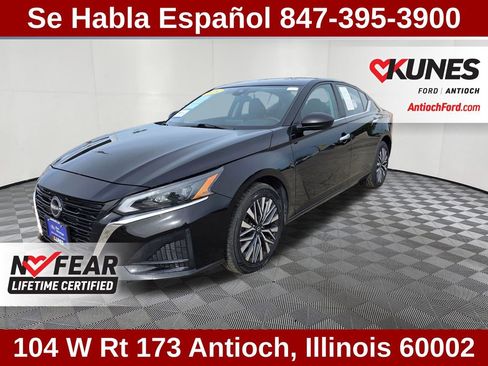 Used 2024 Nissan Altima 2.5 SV AWD/4WD image 5