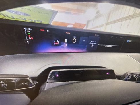 Used 2024 Lincoln Nautilus Reserve w/ Equipment Group 203A image 4