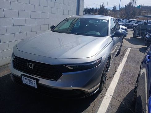 Used 2025 Honda Accord Sport image 2