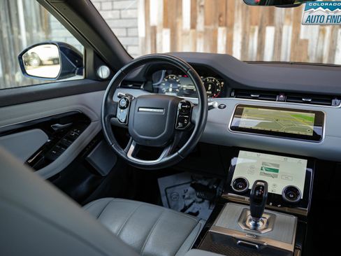 Used 2020 Land Rover Range Rover Evoque SE AWD/4WD image 17