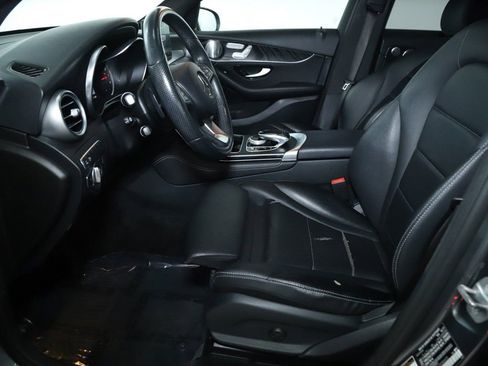 Used 2018 Mercedes-Benz GLC 300 4MATIC image 19
