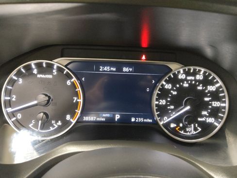 Used 2023 Nissan Rogue SV AWD/4WD image 23