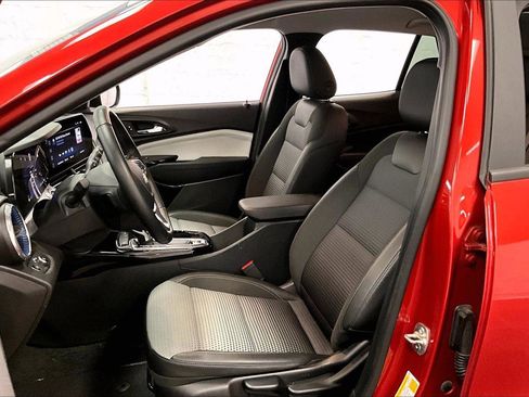 Used 2024 Chevrolet Trax LT w/ Driver Confidence Package image 24