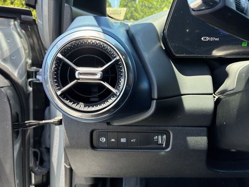 Used 2026 Chevrolet Equinox EV LT AWD/4WD image 26