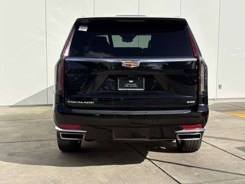 Certified 2024 Cadillac Escalade Premium Luxury image 8