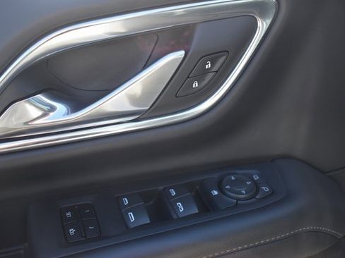 Used 2023 Chevrolet Tahoe LT image 13