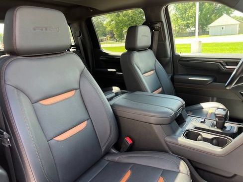 Used 2024 GMC Sierra 1500 AT4 w/ AT4 Premium Package AWD/4WD image 17