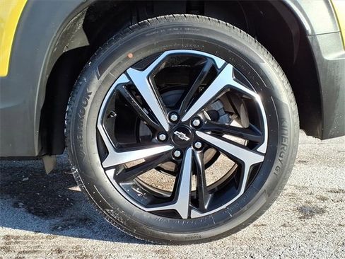 Used 2023 Chevrolet TrailBlazer RS w/ Sun and Liftgate Package image 10