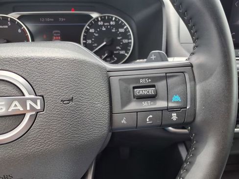Used 2025 Nissan Rogue SV AWD/4WD image 24