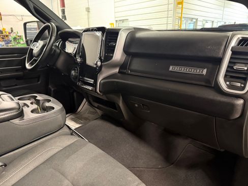 Certified 2024 RAM 2500 Big Horn w/ Night Edition AWD/4WD image 7