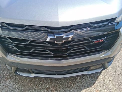 Used 2025 Chevrolet Equinox RS w/ Safety and Technology Package FWD image 3