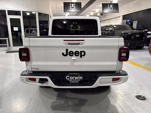 Used 2022 Jeep Gladiator Overland AWD/4WD image 5