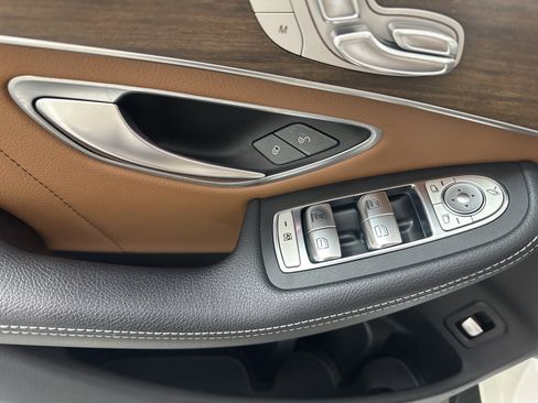 Used 2022 Mercedes-Benz GLC 300 4MATIC image 11