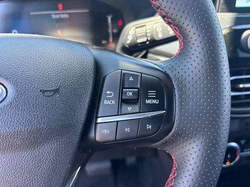 Used 2025 Ford Escape ST-Line Select AWD/4WD image 28