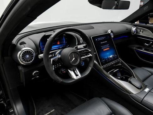 Used 2023 Mercedes-Benz SL 63 AMG 4MATIC w/ Driver Assistance Package image 9