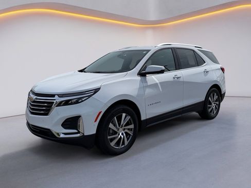 Used 2023 Chevrolet Equinox Premier AWD/4WD image 7
