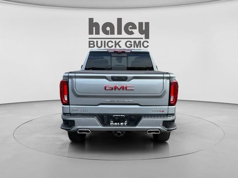Used 2024 GMC Sierra 1500 AT4 w/ Technology Package AWD/4WD image 4
