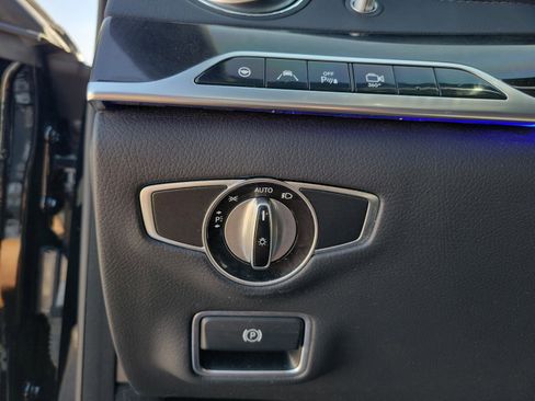 Used 2016 Mercedes-Benz S 550 4MATIC Sedan image 17