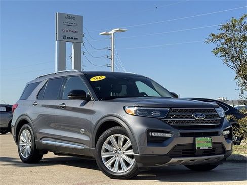 Used 2022 Ford Explorer King Ranch image 2