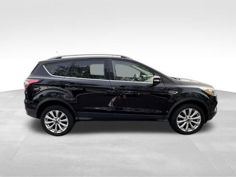 Used 2017 Ford Escape Titanium w/ Equipment Group 301A AWD/4WD image 10