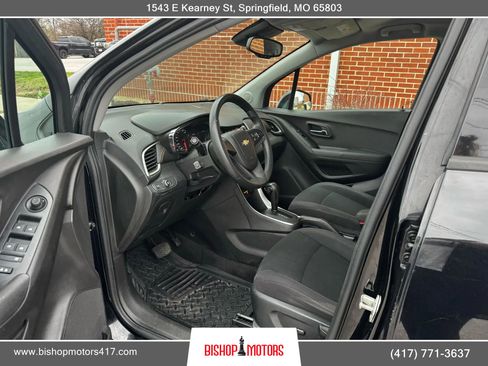 Used 2017 Chevrolet Trax LS FWD image 9