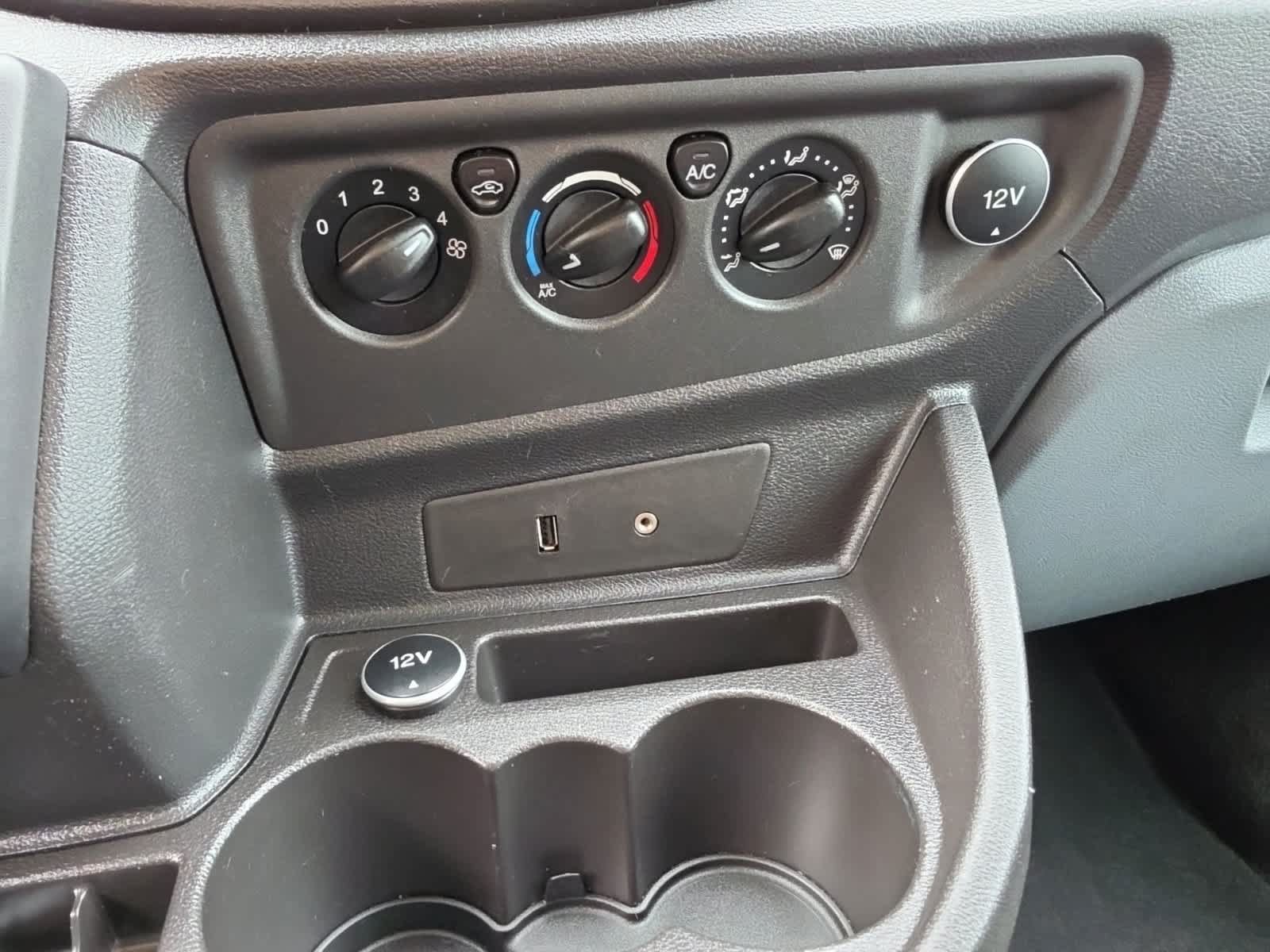 Used 2016 Ford Transit 150 XLT RWD image 25