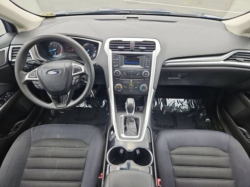 Used 2014 Ford Fusion SE FWD image 22